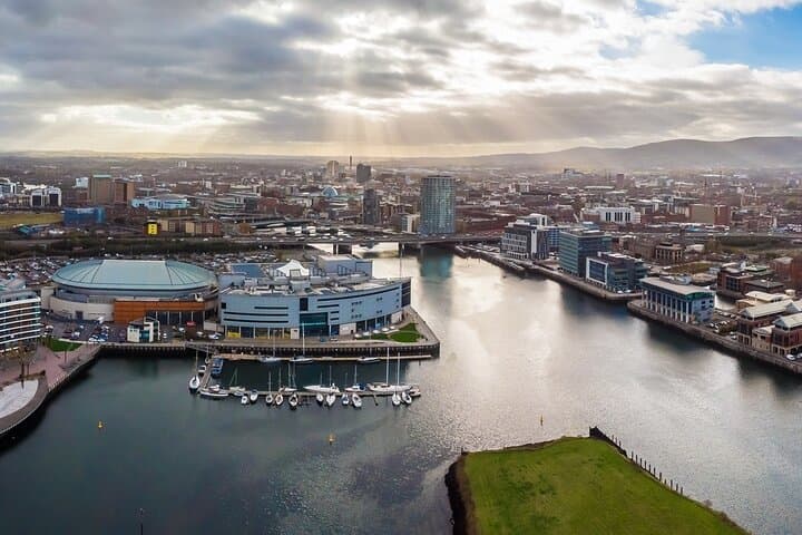 Tour privado por Belfast: cultura, historia y encanto moderno imagen 2
