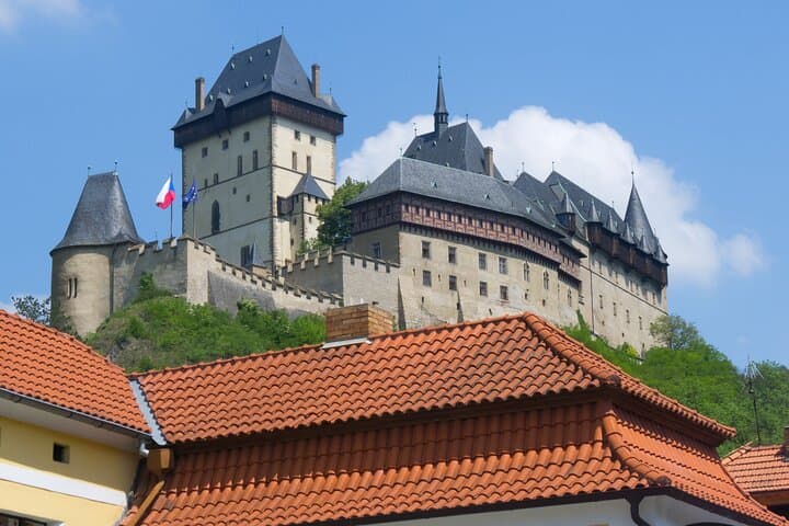 Passeio privado de Karlstejn desde Praga en coche imagen 6
