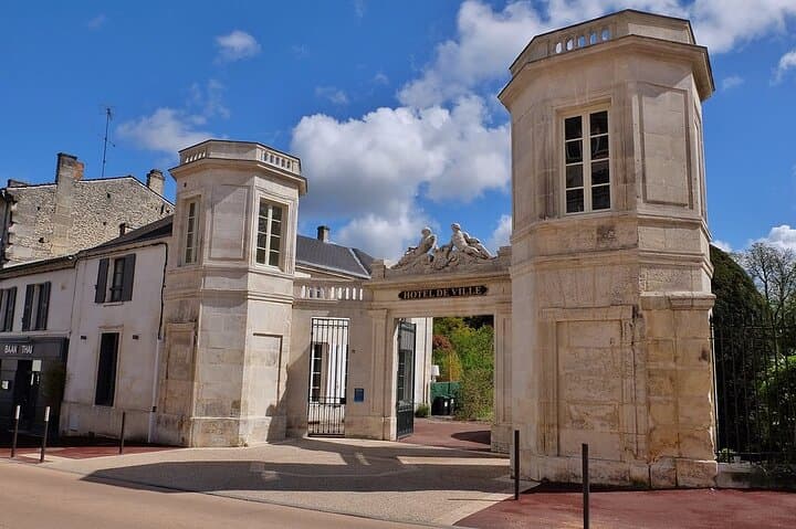 Descubra el patrimonio de Cognac en un tour privado desde Burdeos imagen 3