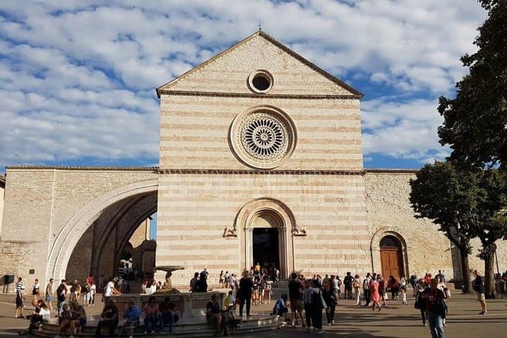Excursion privée d'une journée de Rome à Assise image 3