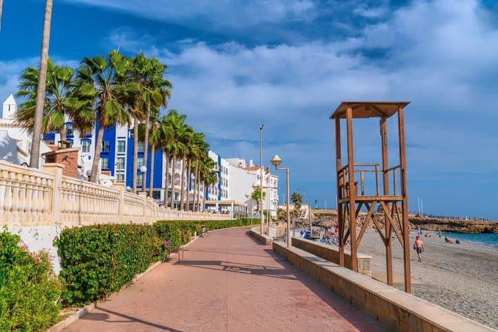 Excursion privée d'une journée à Nerja et Frigiliana depuis Grenade image 3