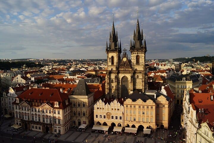 Découvrez les monuments baroques et l'histoire de Prague et de Dresde image 2