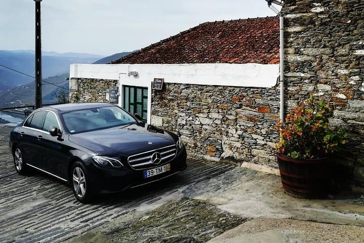 Private transfer from Porto airport to Porto and Gaia hotels image 5