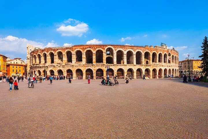 Découvrez le cœur historique de Vérone lors d'une visite privée au départ de Venise image 5