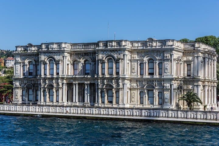 Traversez le Bosphore et explorez la partie asiatique d'Istanbul comme un local image 4