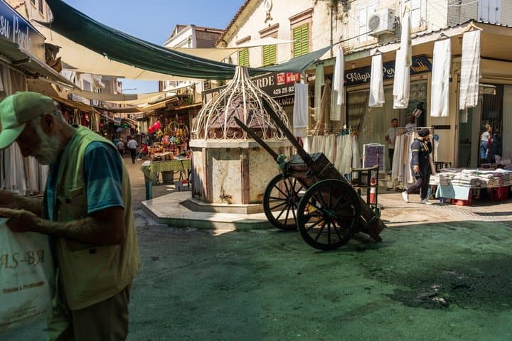 Tour privado por la ciudad de Izmir en Konak Kordon y lugares destacados locales desde Airbnb Playa Turquesa Ocean Club foto 5