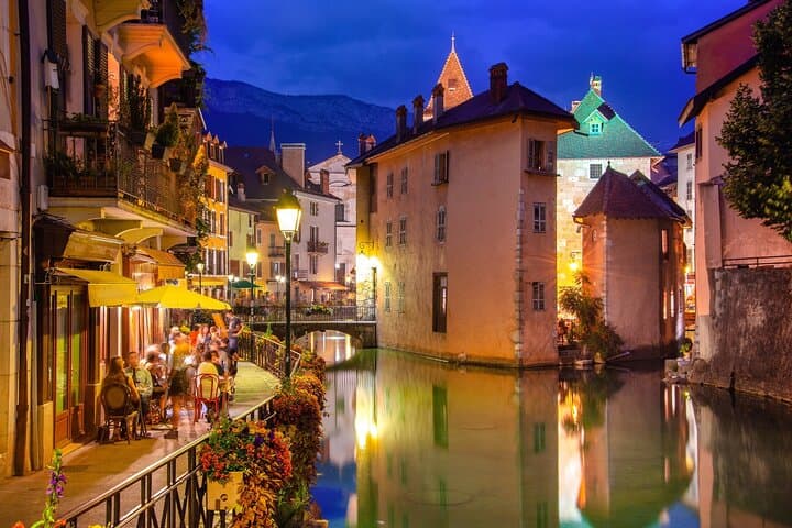 Salida privada de Ginebra para visitar el castillo de Annecy imagen 6