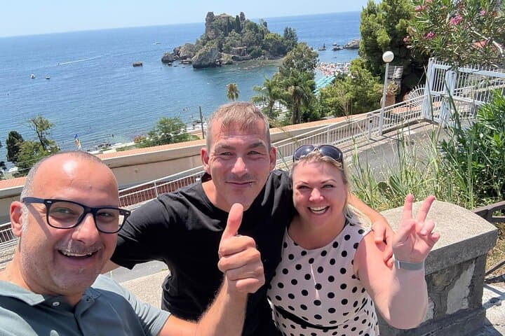 Private Catania Night Tour to Volcanic Villages and Castles