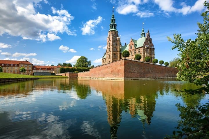 Tour privado por la ciudad de Copenhague Nyhavn y palacios y lugares emblemáticos imagen 4