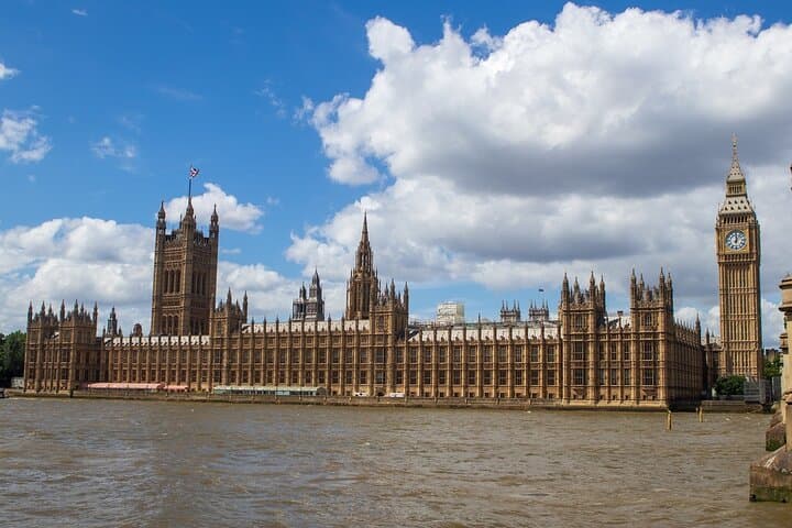 Explore historic and modern London on a private full-day tour image 4