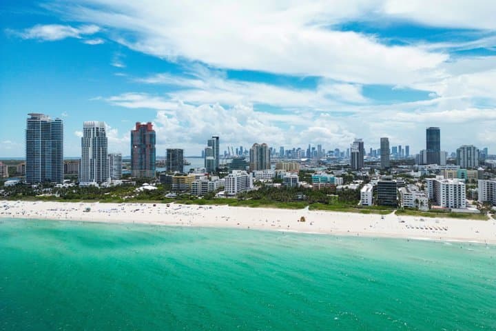 Tour panorámico privado de Coconut Grove y Coral Gables desde Miami imagen 2