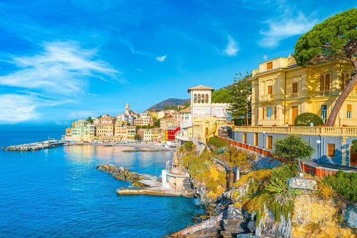 Excursion privée d'une journée à Gênes dans les villages de Camogli et Recco Riviera image 4