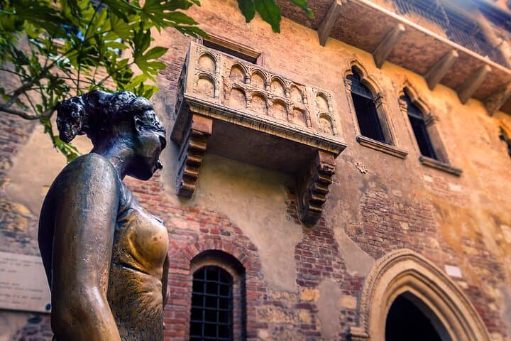 De Florencia a Verona: ruinas romanas y calles románticas imagen 4
