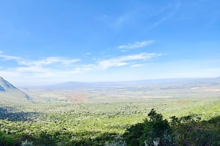 Passeio privado por la puerta del infierno del lago Naivasha en Nairobi imagen 5