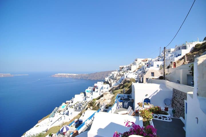 Visita turística privada de medio día en Santorini imagen 5