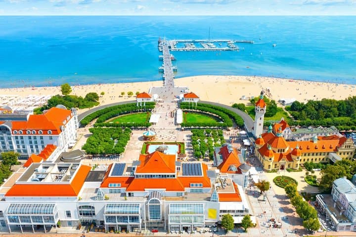 Tour privado en coche por la plaza Koscuszko desde Airbnb Playa Turquesa Ocean Club