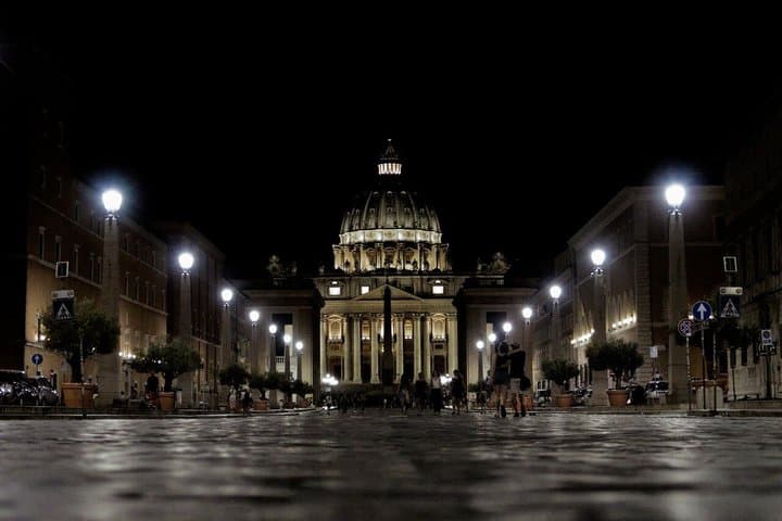 Découvrez la Ville éternelle lors d'une visite nocturne privée de Rome image 3