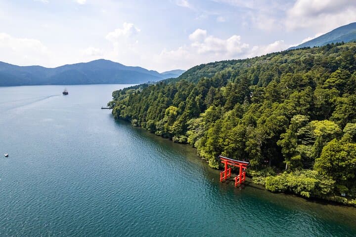 Private Hakone Day Trip from Tokyo Scenic and Mystical Experience