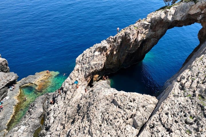 Private Panoramic Photo Tour of Zakynthos Bochali and Korakonisi Cliffs image 3
