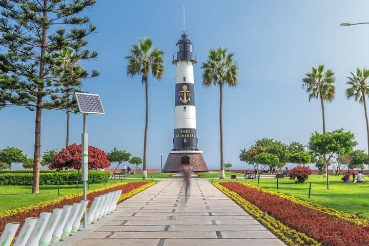 Visite privée le long de la côte de Lima Miraflores Barranco et vue sur la mer image 3
