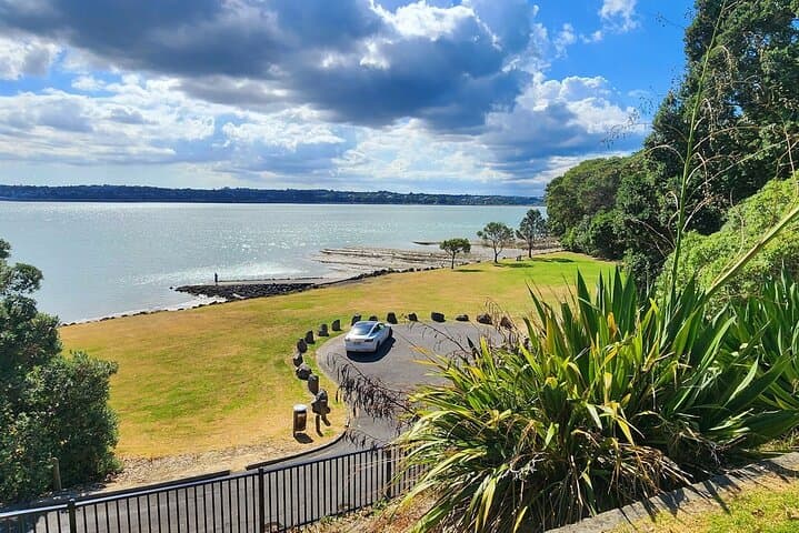 Auckland essentials: city views, volcanoes and waterfront charm image 2