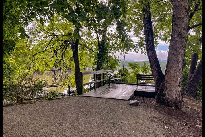 Hudson Valley Escape: Cold Spring and River Views Day Trip image 4