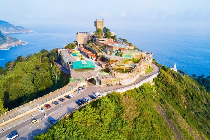 Customizable private sightseeing tour in San Sebastian image 6
