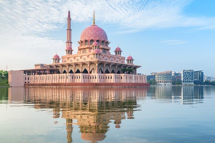Tour privado desde Kuala Lumpur: lagos Putrajaya y Mezquita Rosa imagen 2