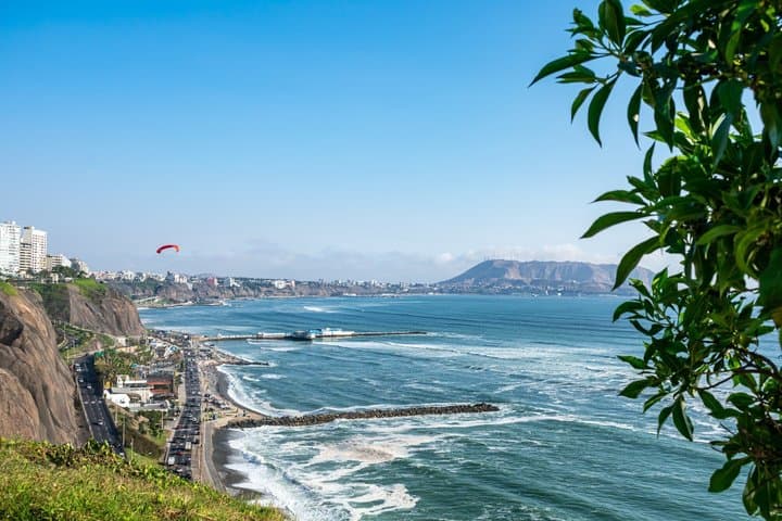 Visite privée le long de la côte de Lima Miraflores Barranco et vue sur la mer image 6