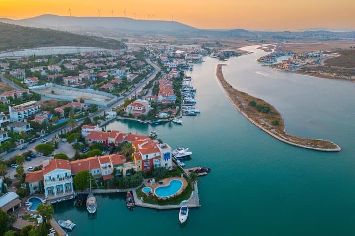 Visite privée d'Alacatı et Cesme, villes côtières et vues sur la mer Égée image 6