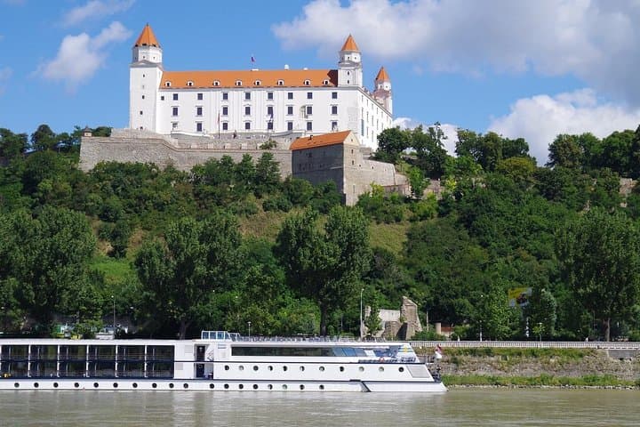 Excursion privée d'une journée à Bratislava depuis Vienne image 2