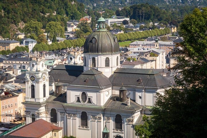 Visite privée de Prague à Salzbourg Český Krumlov et de ville en ville image 2