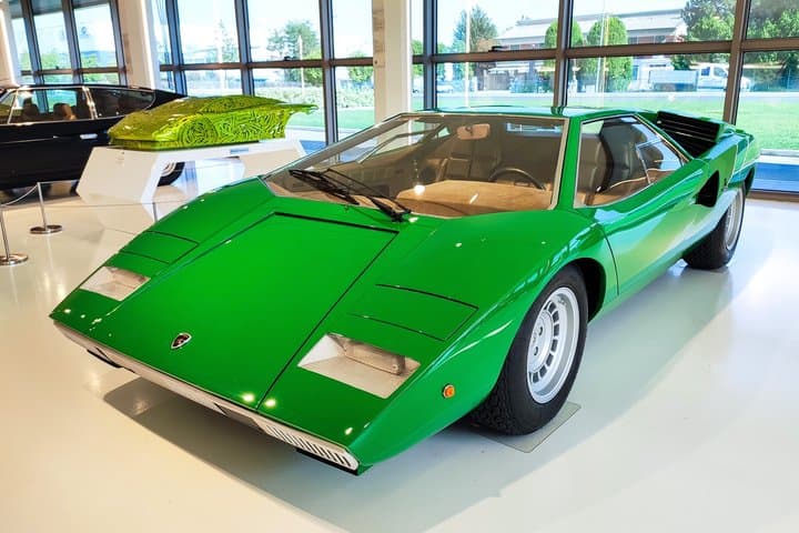 Motor Valley Supercar Icons Tour from Bologna image 4