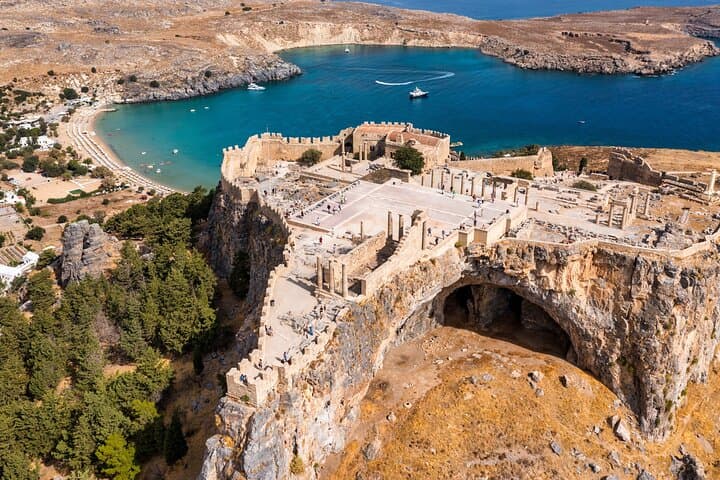 Visite privée de Rhodes Lindos et Seven Springs image 4