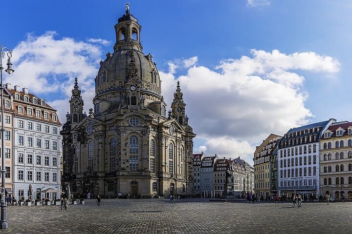 Desde Berlín: excursión privada de un día al centro histórico de Dresde desde Airbnb Stanza Mare Beachfront foto 2