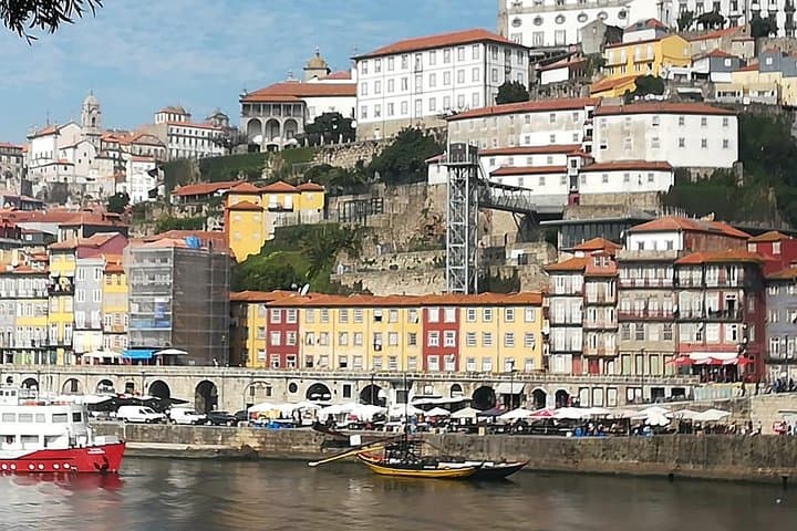 De Oporto a Lisboa hasta 4 paradas: Aveiro, Nazare, Fátima y Obidos desde Airbnb Playa Turquesa Ocean Club foto 5