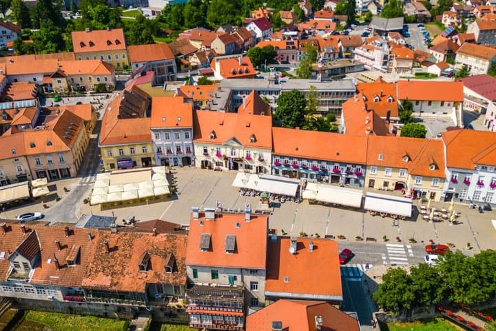Excursión privada al casco antiguo y a las bodegas de Samobor desde Zagreb desde Airbnb White Sands Residencial