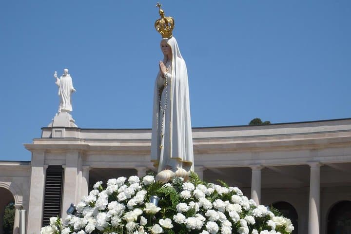 Visite privée du sanctuaire de Fátima et du village de Pastorinhos au départ de Porto