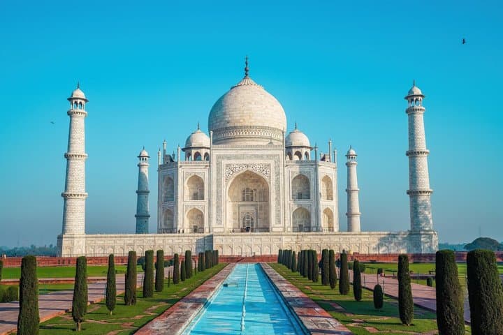 Private Transfers to Taj Mahal and Agra Fort from Airbnb Playa Turquesa Ocean Club photo 2