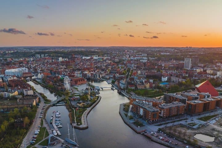 Private Gdańsk City Tour, Old Port and Highlights