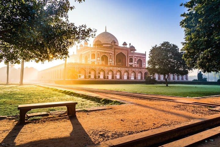 Private Tour of Old and New Delhi Jama Masjid India Gate Qutub Minar