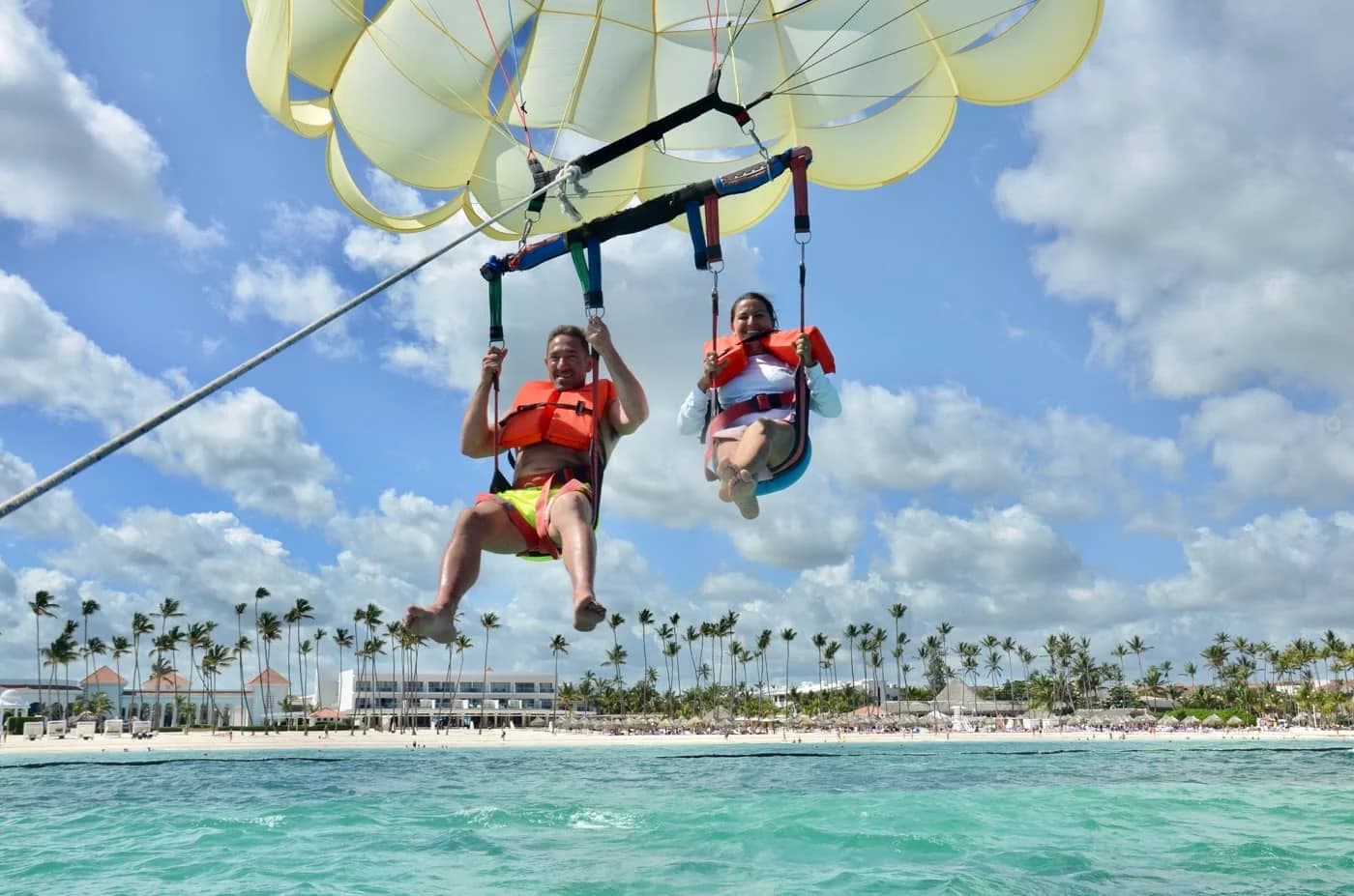 Aventure en parachute ascensionnel à Punta Cana : sécurité et recommandations clés avant de partir