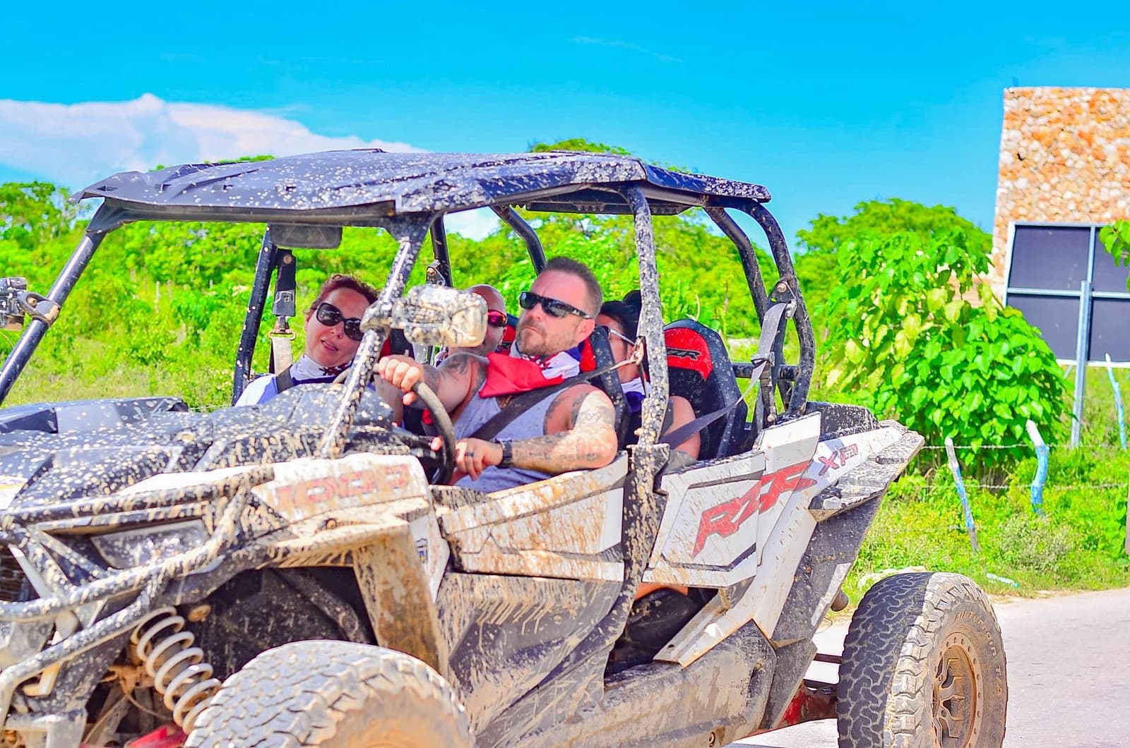 Tour En buggy desde Punta Cana con Cenote desde Airbnb Cocotal Golf & Country Club foto 2