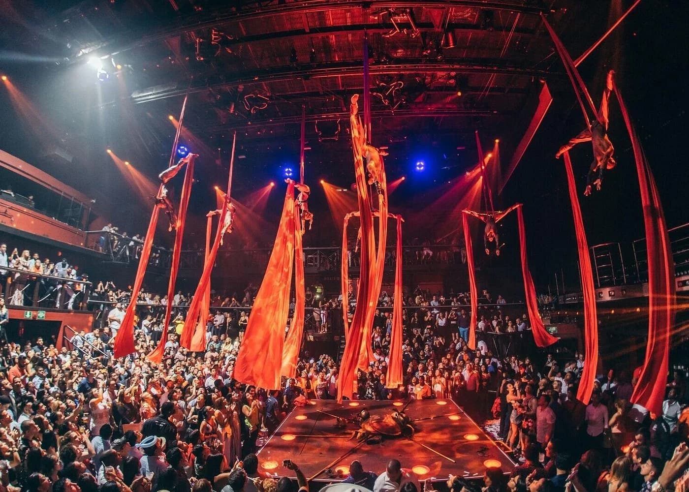 Coco Bongo Punta Cana - Show & Disco (Skip the Line) desde Airbnb Playa Turquesa Ocean Club foto 4