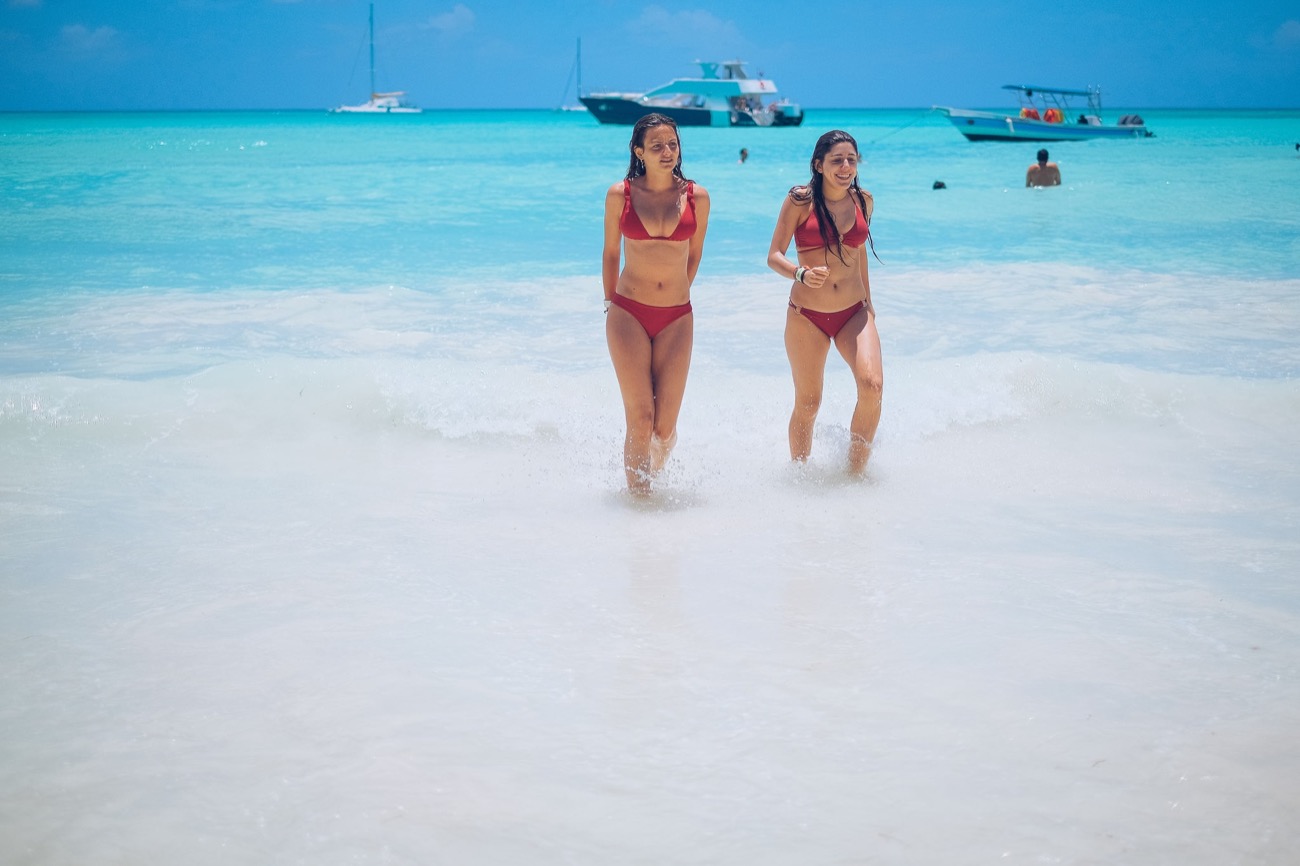 Saona Catamaran Cruise with Lunch and Natural Swimming Pool in Bayahibe and La Romana